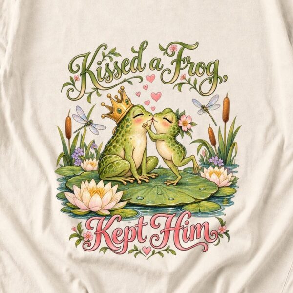 il_1140xN.8793236955_cipb.jpg Comfort Colors Frog Couple Shirt
